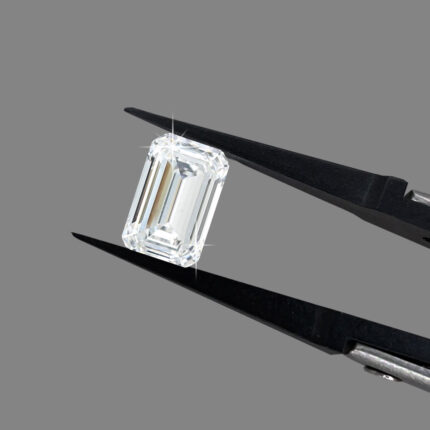 Lab diamond emerald cut