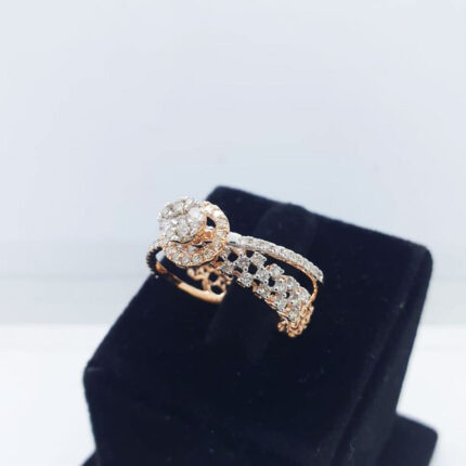 Luxurious Rose Gold Ring