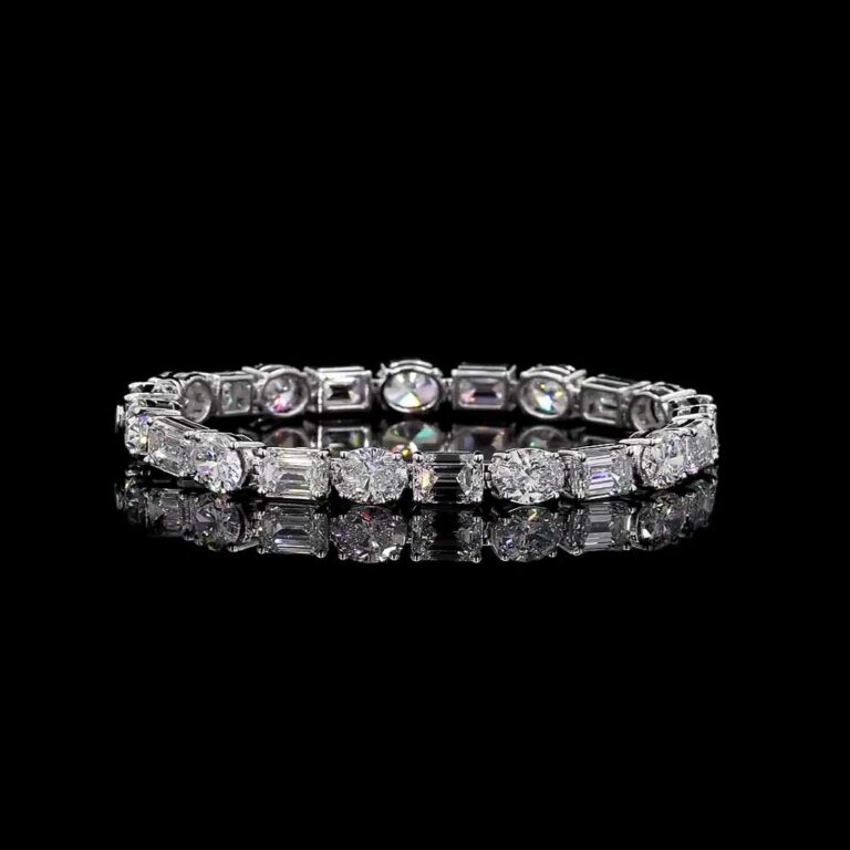 Luxury Cushion-Cut Diamond Tennis Bracelet