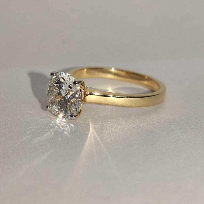 Pure Classic: Round Diamond Solitaire Gold Ring - Image 3
