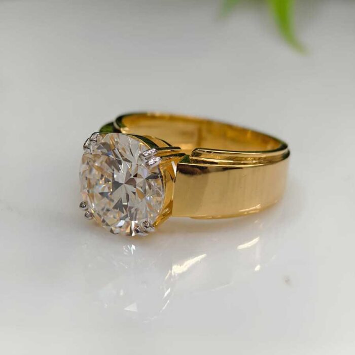 High Profile : Exquisite 7 Carat Diamond Ring for Modern Royals - Image 2