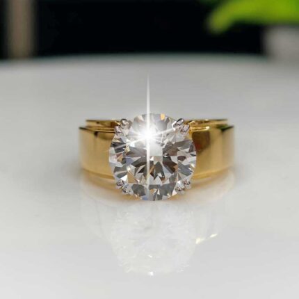 High Profile : Exquisite 7 Carat Diamond Ring for Modern Royals